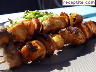 Pork skewers with vegetables