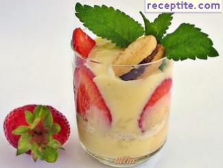 Vanilla pudding with strawberries