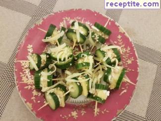 Salad of cucumber and cheese