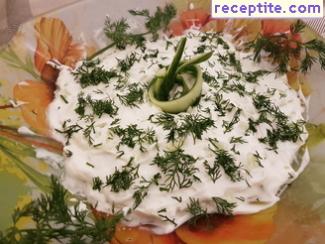 Thracian cucumber salad with yogurt